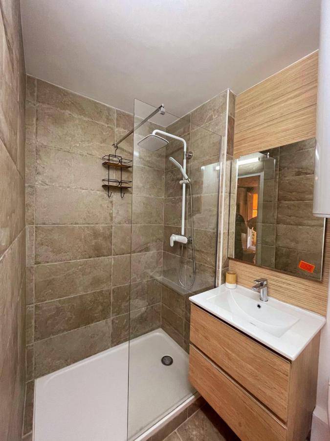 Le Studio Tahiti 4 Pers 600M De La Plage La Faviere Борм-ле-Мимоза Екстериор снимка